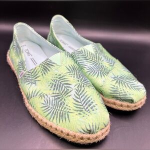 TOMS Women's Tropical‎ Green Espadrilles